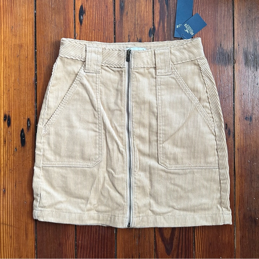 NWT Hollister Ultra High-Rise exposed zip thru corduroy mini skirt 0